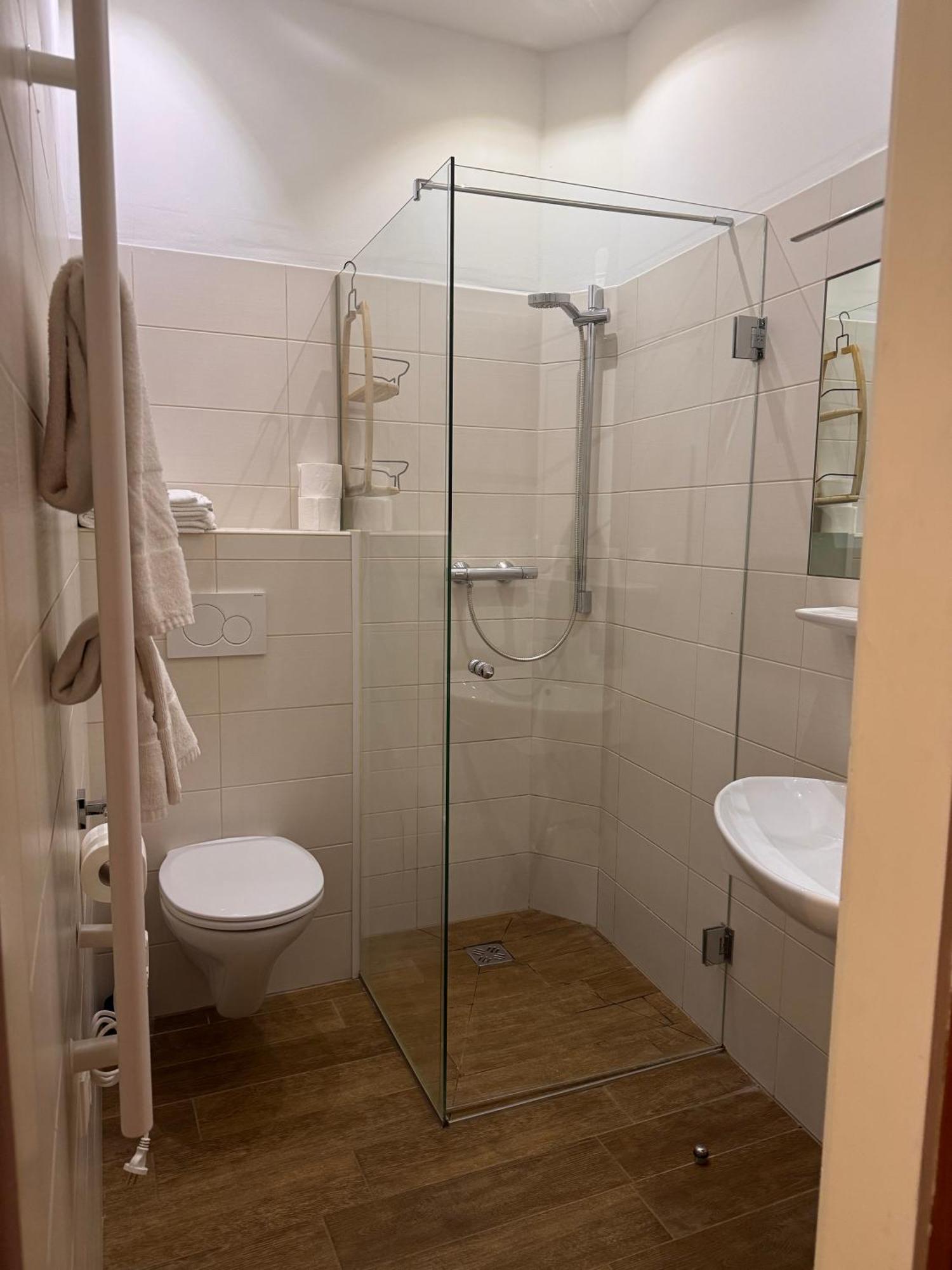 Austria Traveller Hotel Kirchdorf Kirchdorf an der Krems Ngoại thất bức ảnh