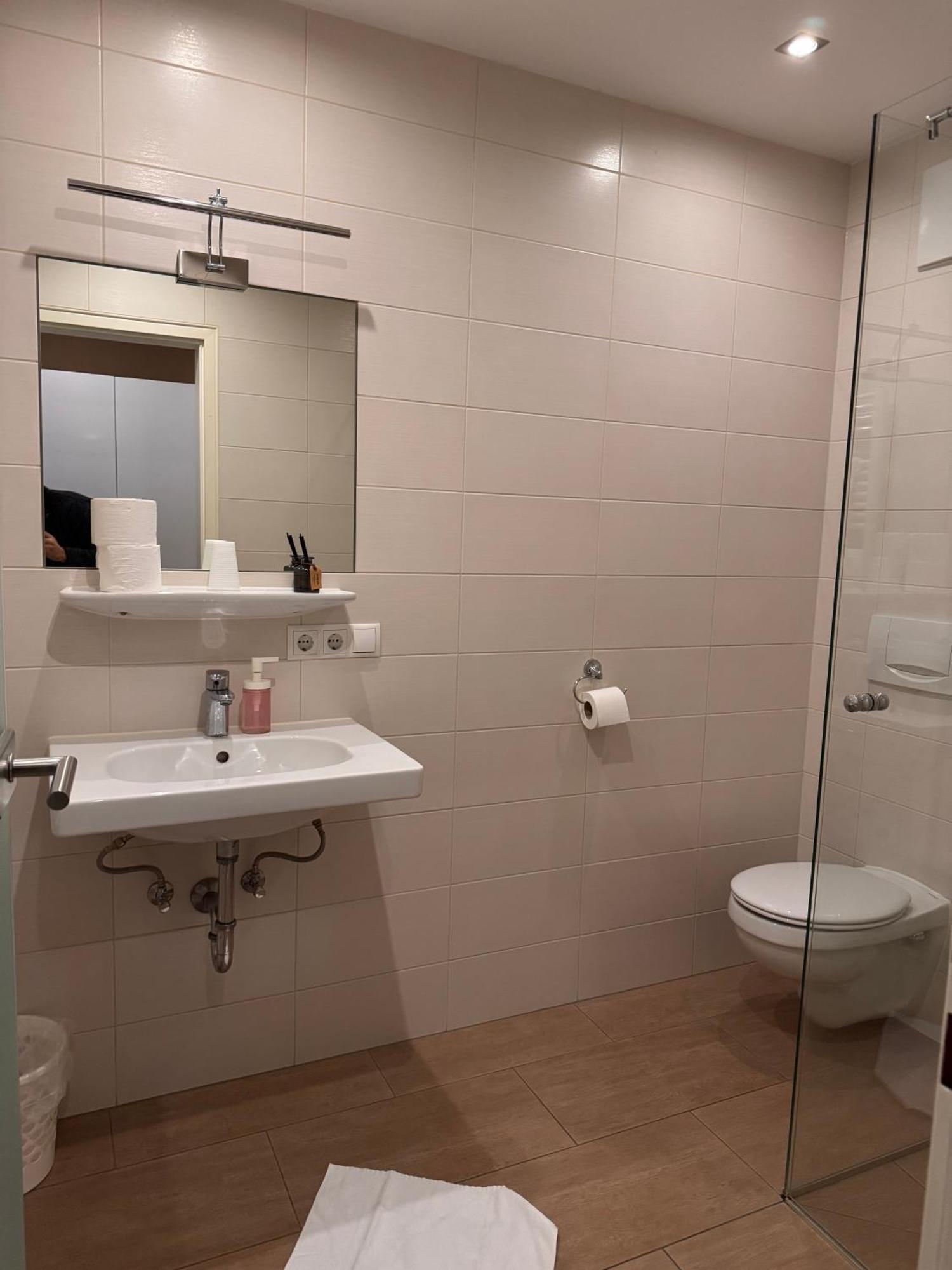 Austria Traveller Hotel Kirchdorf Kirchdorf an der Krems Ngoại thất bức ảnh